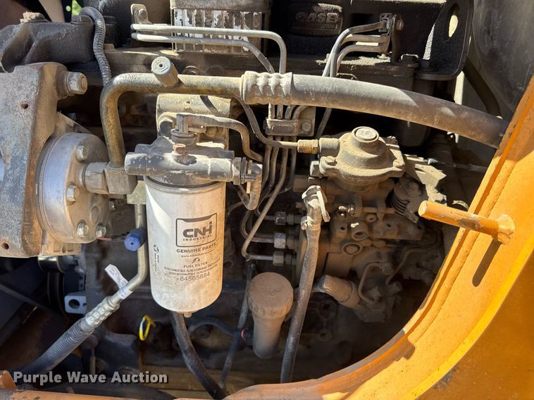 image for item EN4557 2004 Case 590 Super M Series 2 backhoe