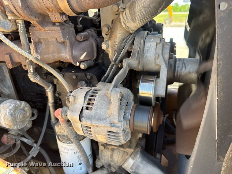 image for item EN4557 2004 Case 590 Super M Series 2 backhoe