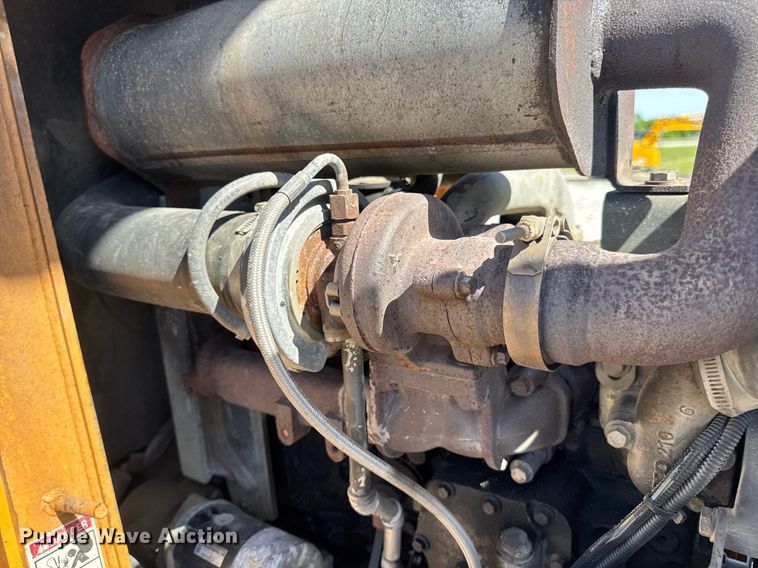 image for item EN4557 2004 Case 590 Super M Series 2 backhoe