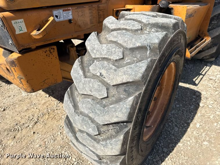 image for item EN4557 2004 Case 590 Super M Series 2 backhoe