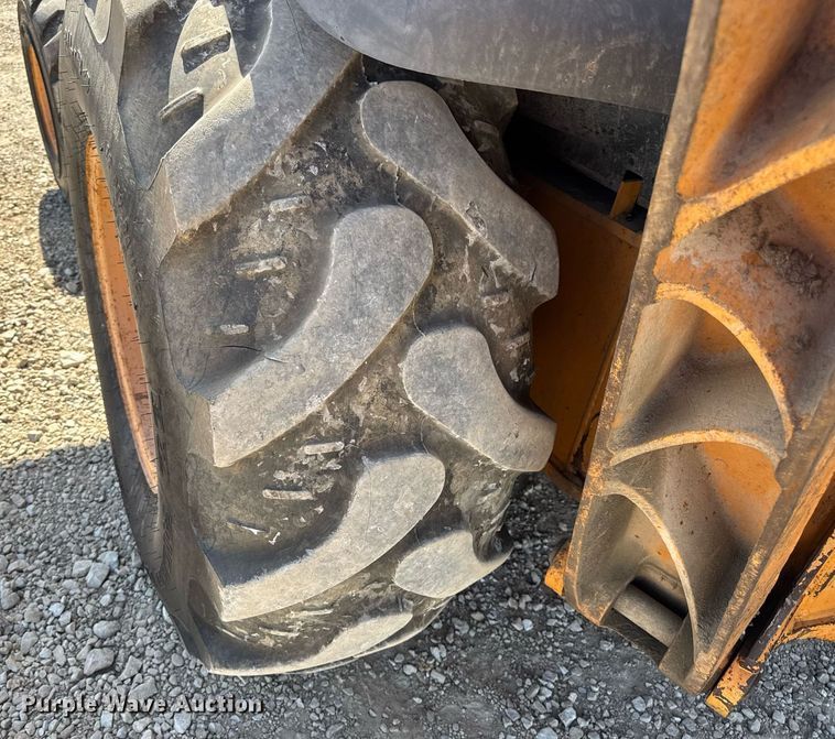 image for item EN4557 2004 Case 590 Super M Series 2 backhoe