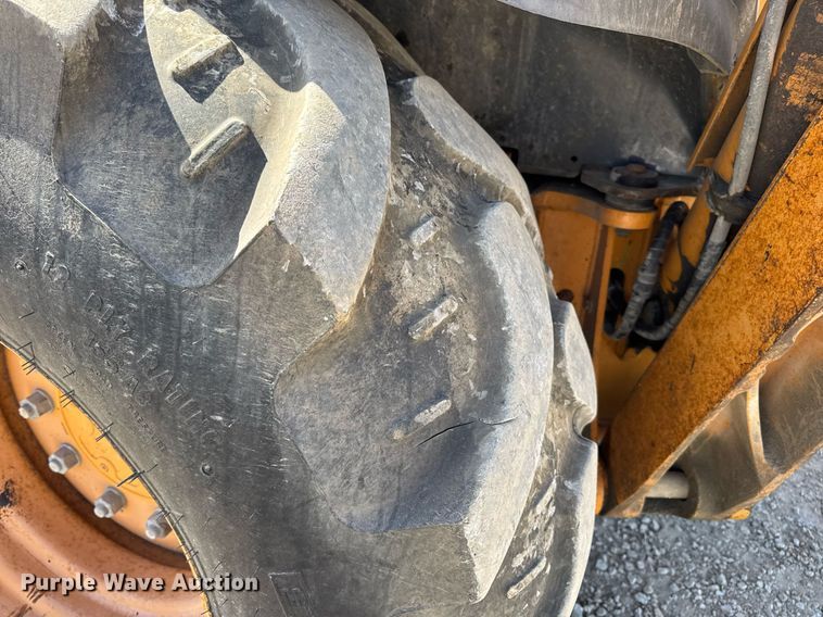 image for item EN4557 2004 Case 590 Super M Series 2 backhoe