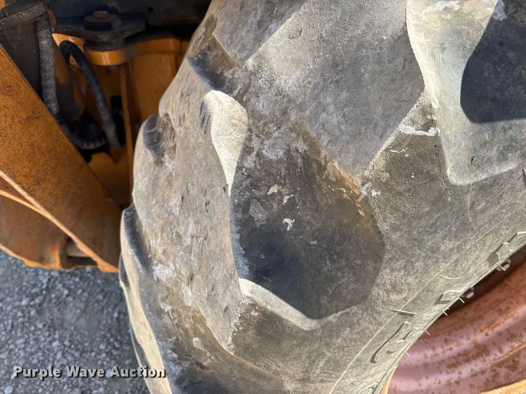 image for item EN4557 2004 Case 590 Super M Series 2 backhoe