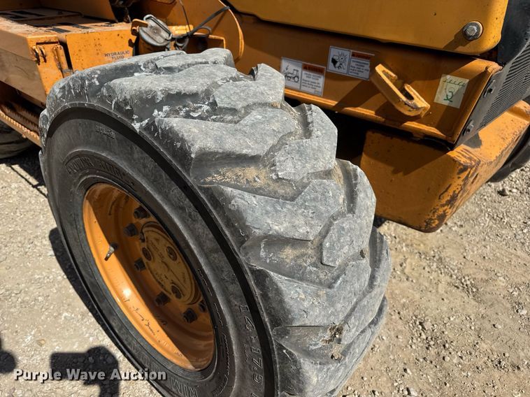 image for item EN4557 2004 Case 590 Super M Series 2 backhoe