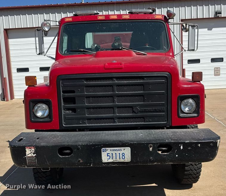 image for item EQ1309 1989 International S1800 fire truck