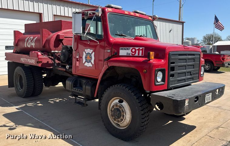 image for item EQ1309 1989 International S1800 fire truck