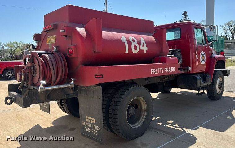 image for item EQ1309 1989 International S1800 fire truck