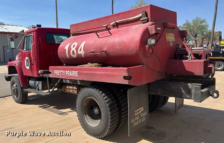 image for item EQ1309 1989 International S1800 fire truck