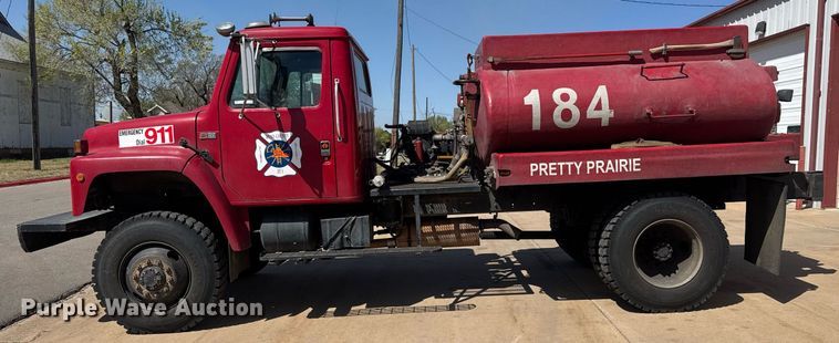 image for item EQ1309 1989 International S1800 fire truck