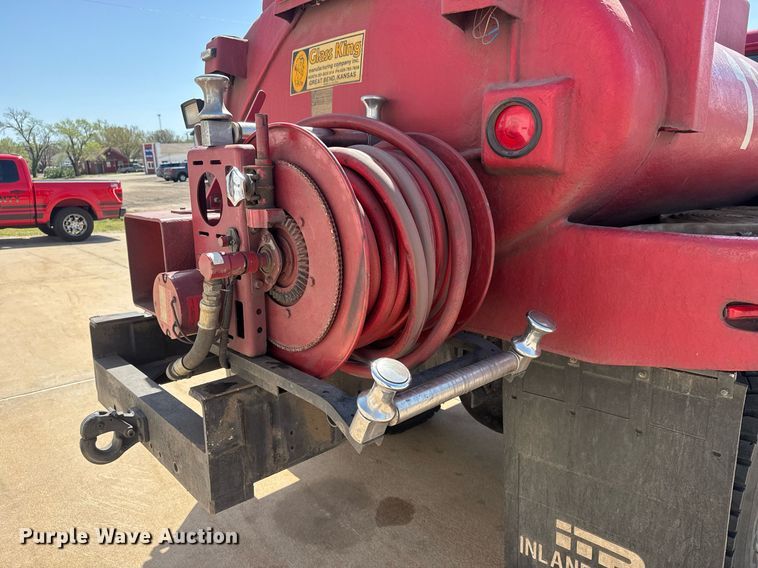 image for item EQ1309 1989 International S1800 fire truck