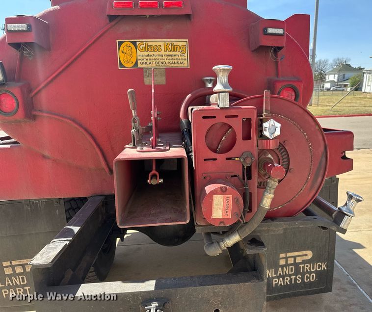 image for item EQ1309 1989 International S1800 fire truck