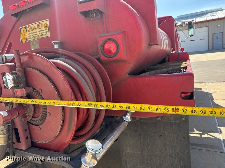 image for item EQ1309 1989 International S1800 fire truck