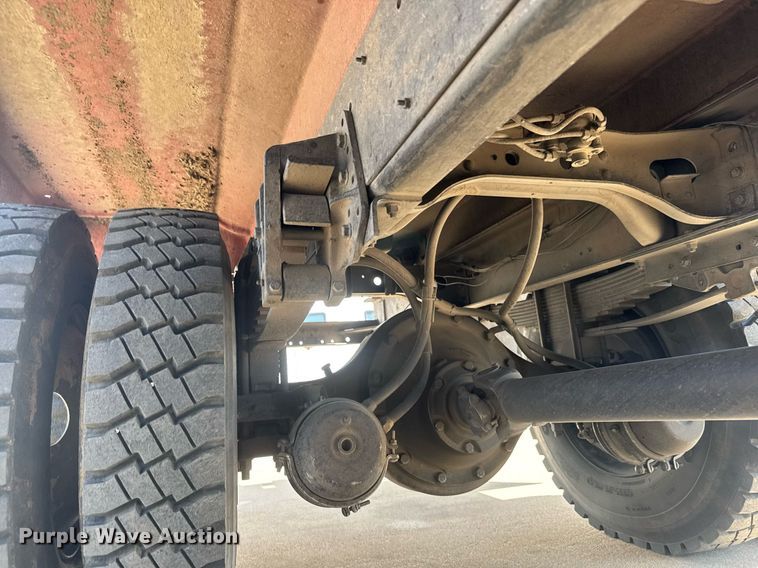 image for item EQ1309 1989 International S1800 fire truck