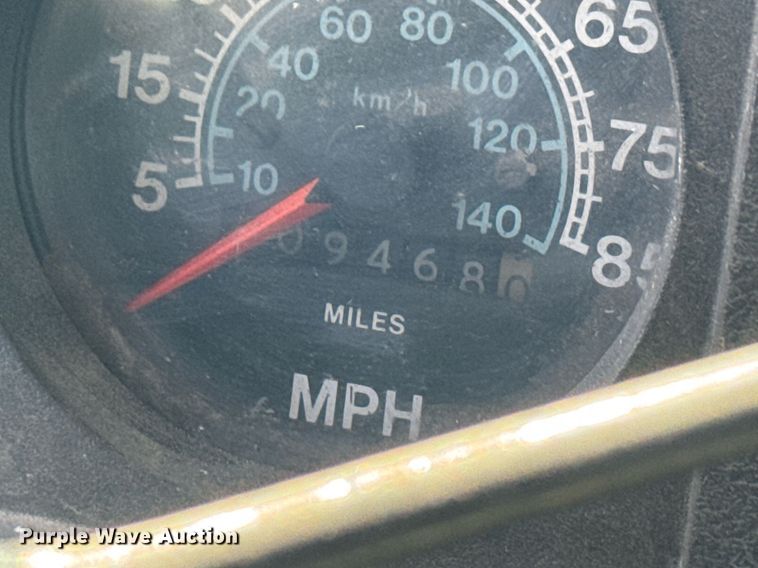 image for item EQ1309 1989 International S1800 fire truck