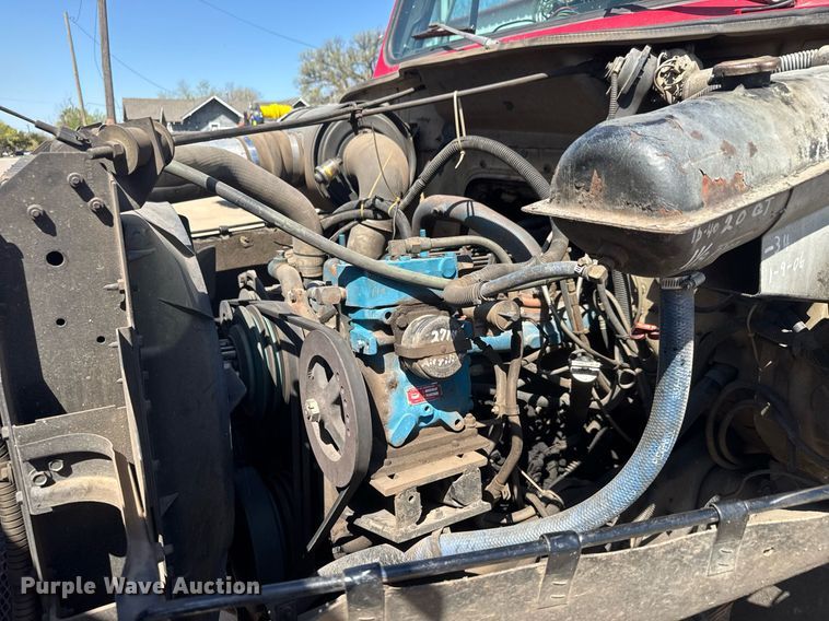 image for item EQ1309 1989 International S1800 fire truck