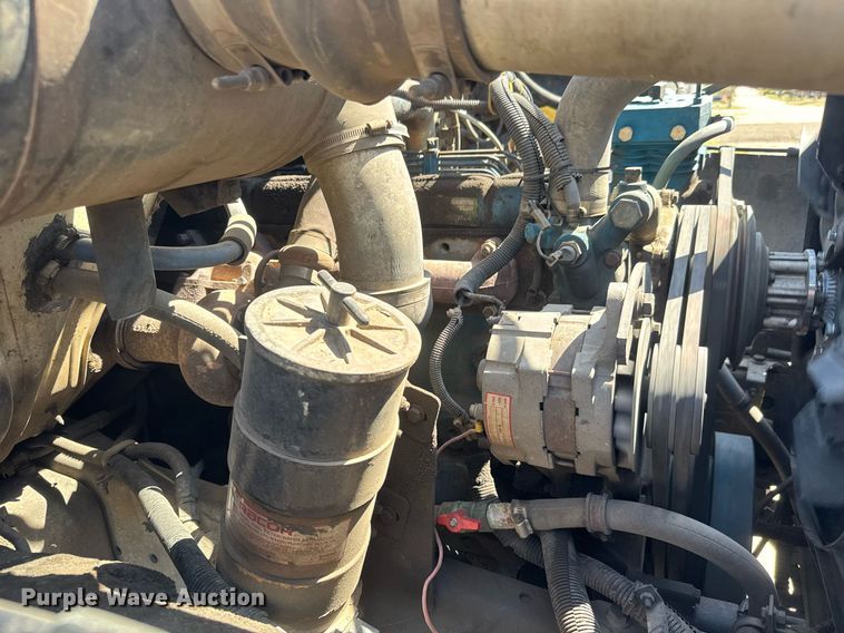 image for item EQ1309 1989 International S1800 fire truck