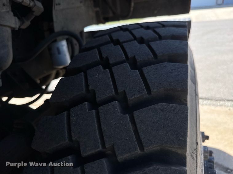 image for item EQ1309 1989 International S1800 fire truck