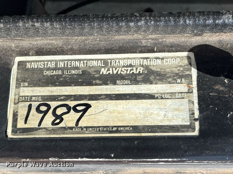 image for item EQ1309 1989 International S1800 fire truck