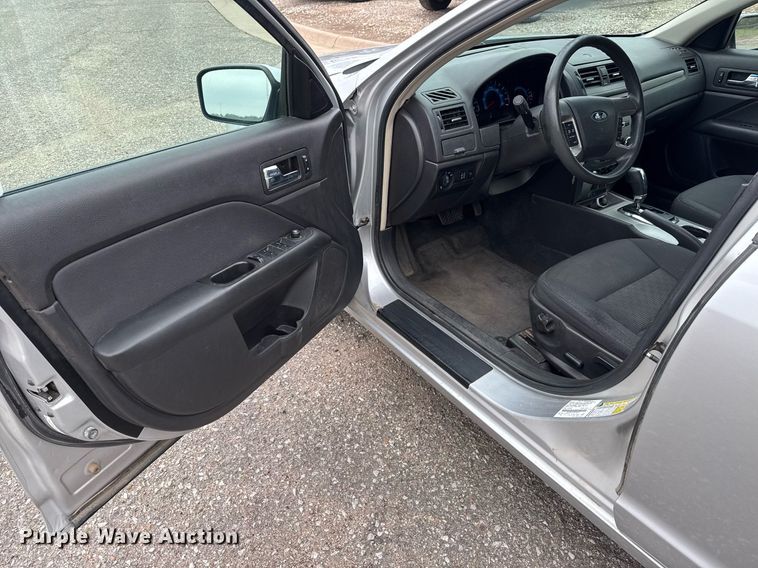 image for item EQ1411 2010 Ford Fusion 