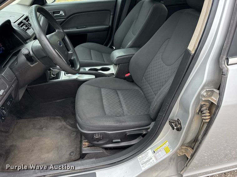 image for item EQ1411 2010 Ford Fusion 