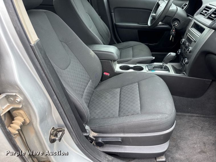 image for item EQ1411 2010 Ford Fusion 