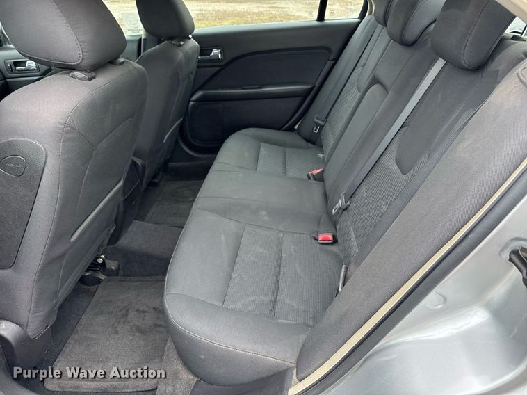 image for item EQ1411 2010 Ford Fusion 