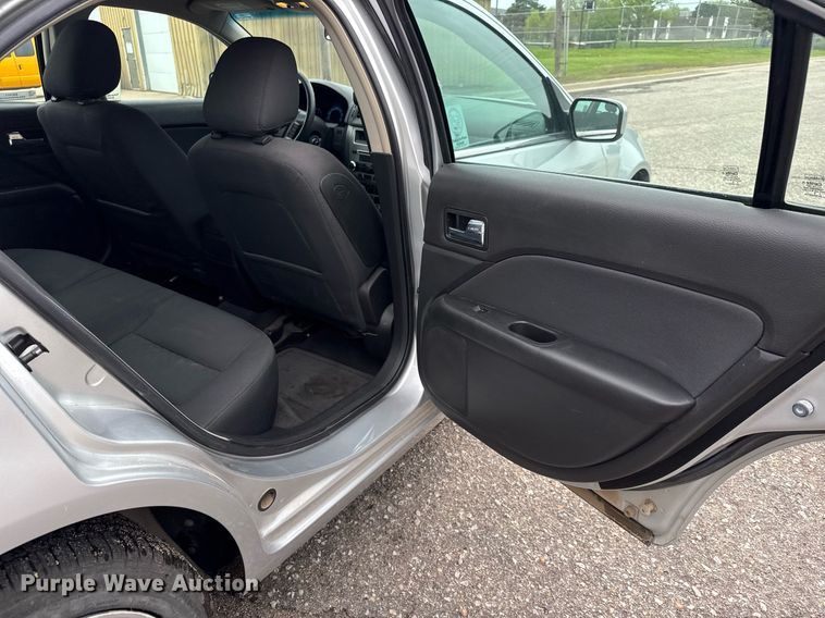 image for item EQ1411 2010 Ford Fusion 