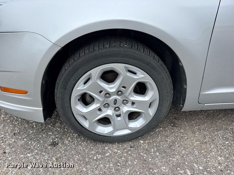 image for item EQ1411 2010 Ford Fusion 