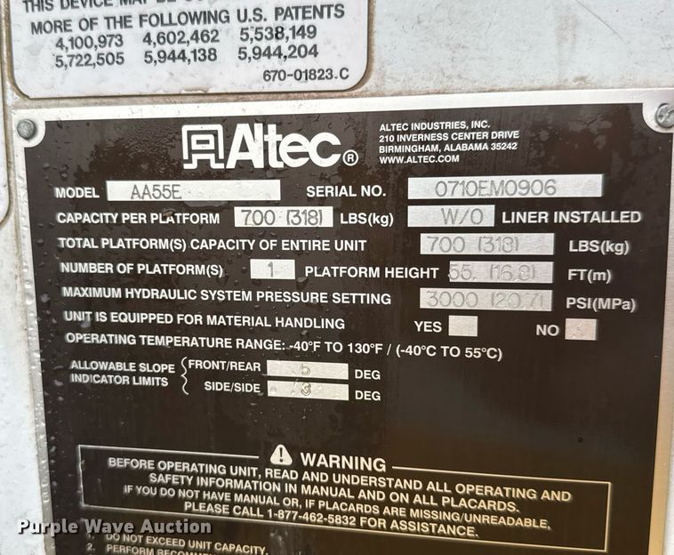 image for item EQ1482 2011 International DuraStar 4400 bucket truck