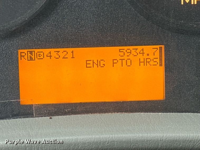 image for item EQ1482 2011 International DuraStar 4400 bucket truck