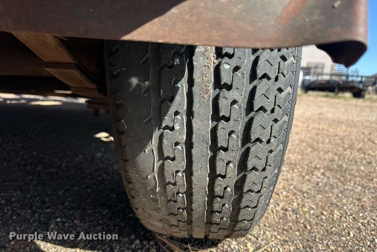 image for item EQ4609 1993 PJ utility trailer