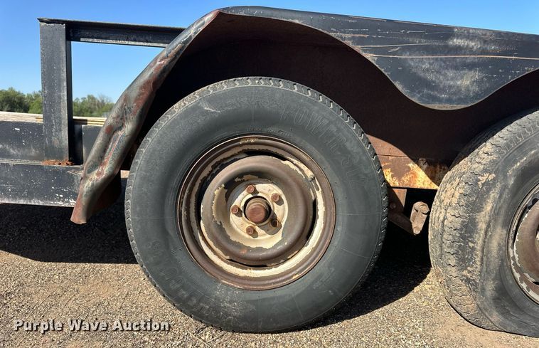 image for item EQ4609 1993 PJ utility trailer