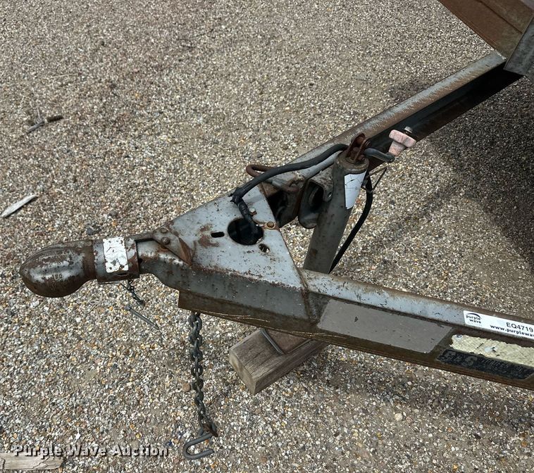 image for item EQ4719 1998 Neal utility trailer