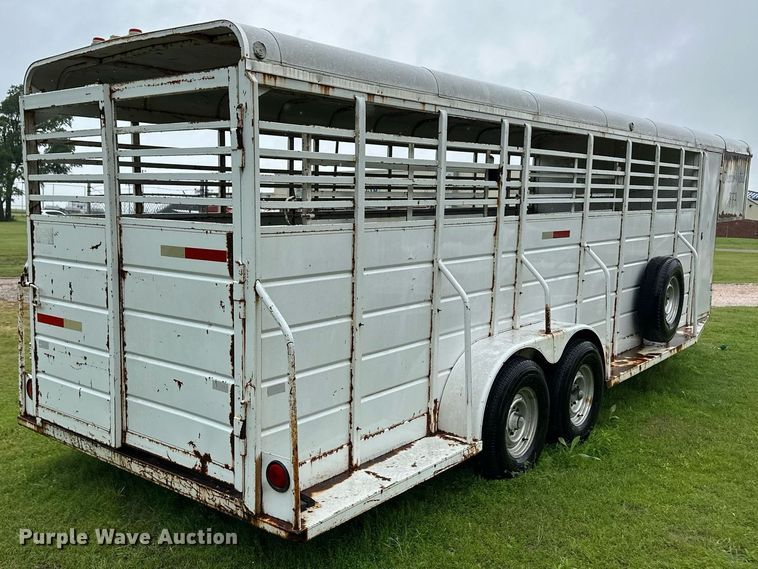 image for item EQ4721 1992 W-W livestock trailer