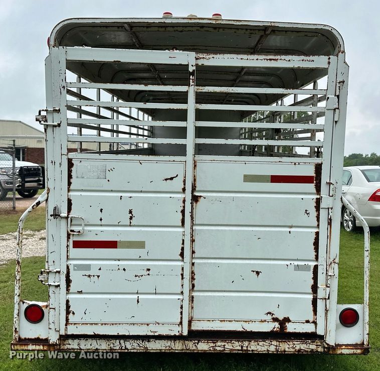image for item EQ4721 1992 W-W livestock trailer