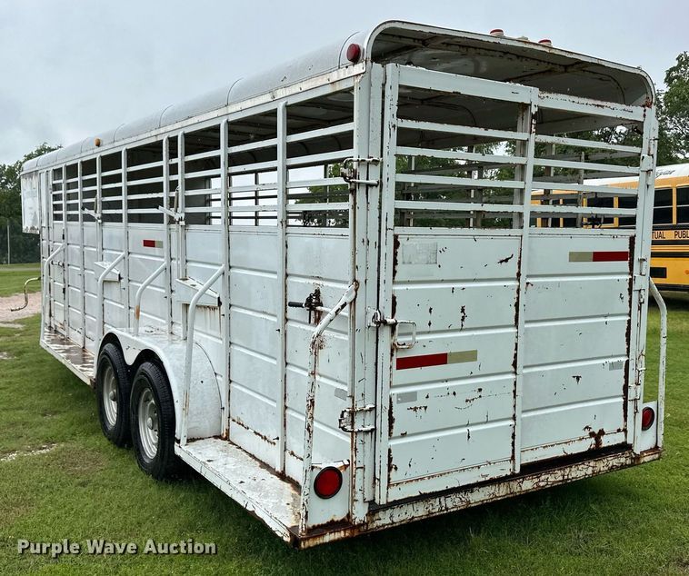 image for item EQ4721 1992 W-W livestock trailer