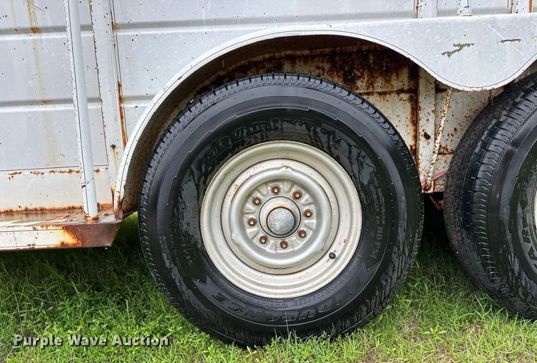 image for item EQ4721 1992 W-W livestock trailer