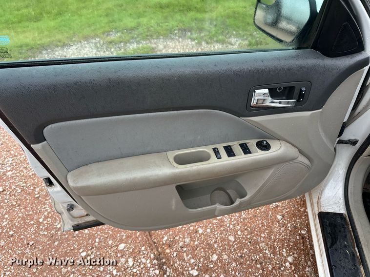 image for item EQ4722 2012 Ford Fusion SE 