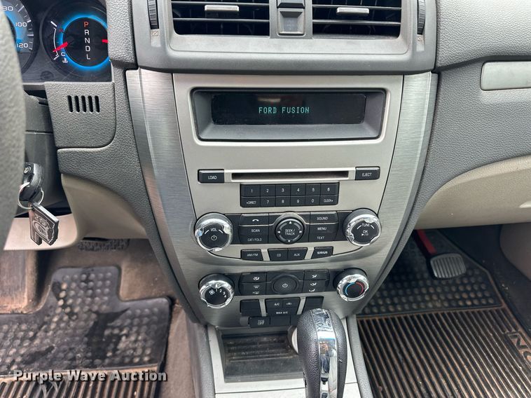 image for item EQ4722 2012 Ford Fusion SE 