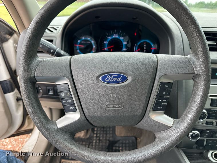 image for item EQ4722 2012 Ford Fusion SE 