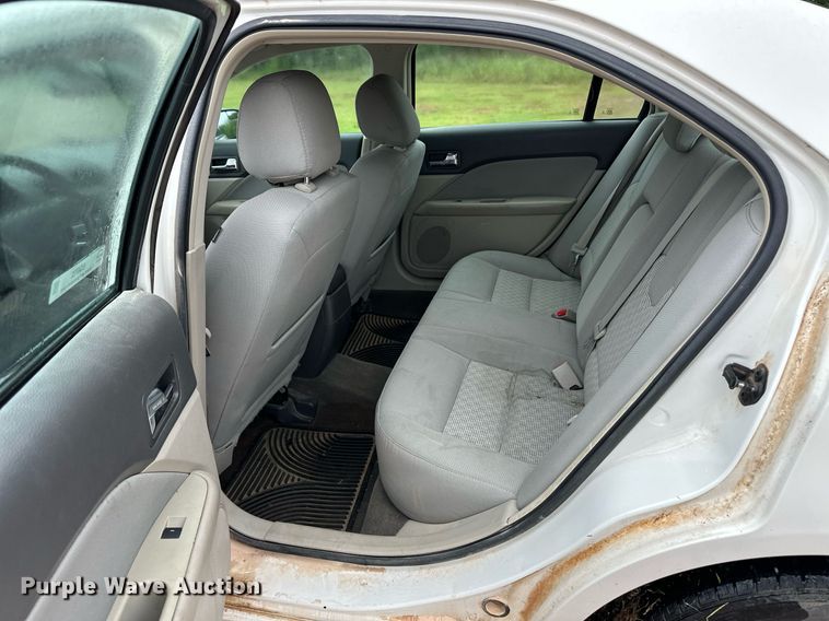 image for item EQ4722 2012 Ford Fusion SE 