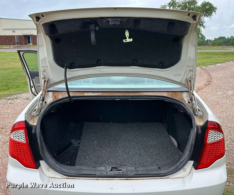 image for item EQ4722 2012 Ford Fusion SE 