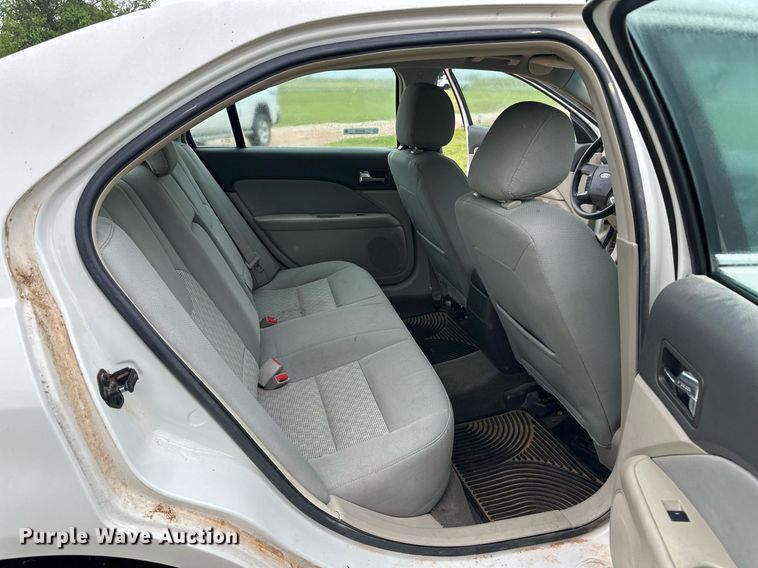 image for item EQ4722 2012 Ford Fusion SE 