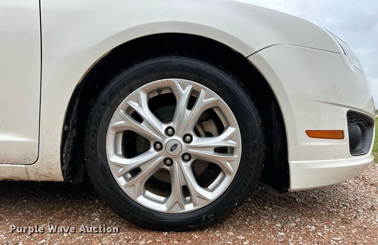 image for item EQ4722 2012 Ford Fusion SE 