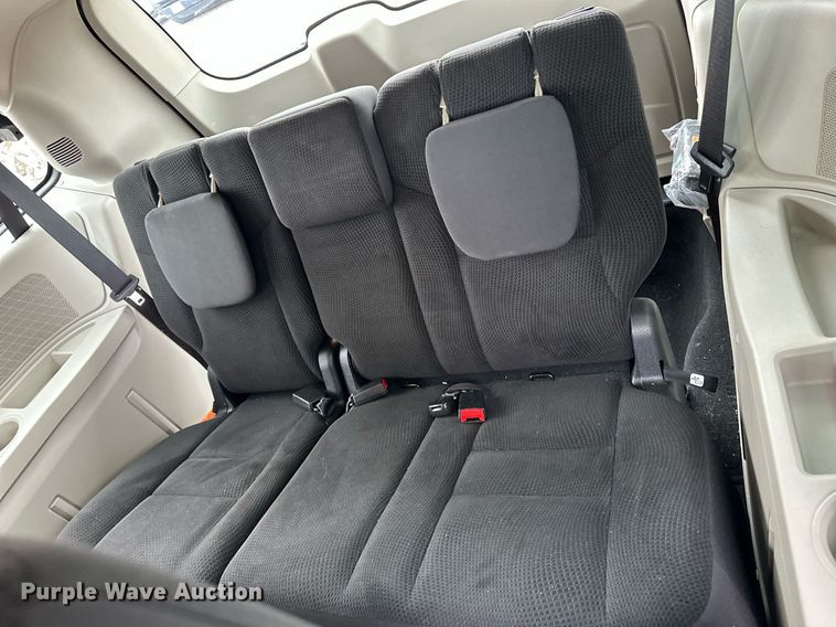 image for item EQ4727 2019 Dodge Grand Caravan van