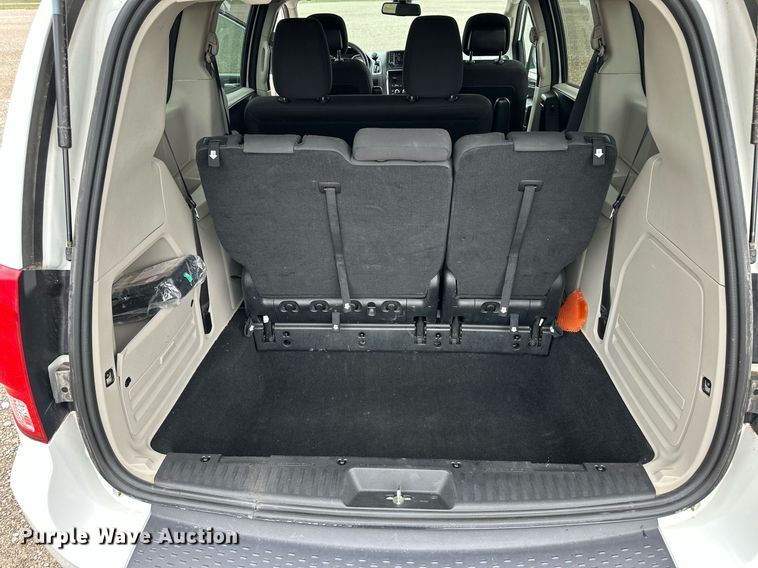 image for item EQ4727 2019 Dodge Grand Caravan van