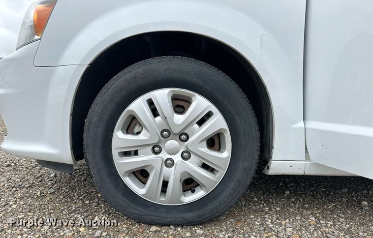 image for item EQ4727 2019 Dodge Grand Caravan van