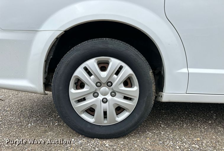 image for item EQ4727 2019 Dodge Grand Caravan van