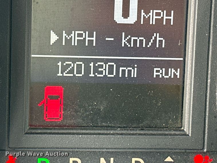 image for item EQ4728 2014 Chrysler Town & Country van