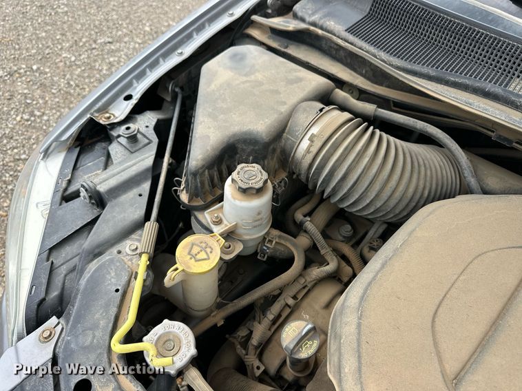 image for item EQ4728 2014 Chrysler Town & Country van